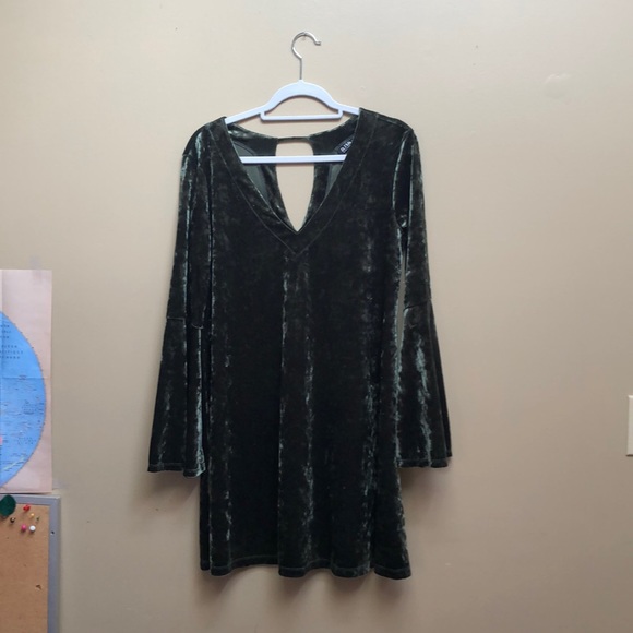 Flare sleeved forest green minidress, velveteen. - Picture 2 of 9